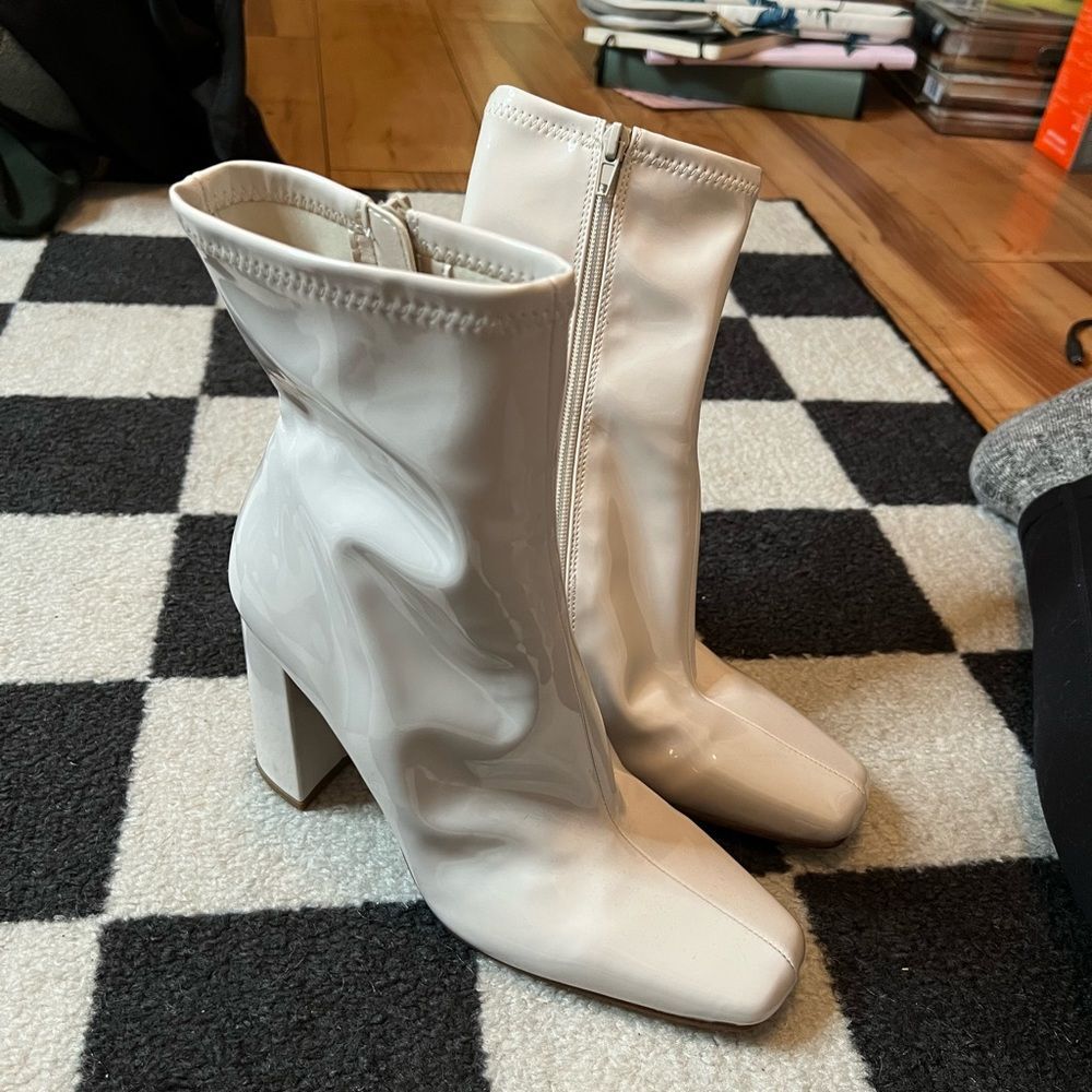 Steve Madden Lynden sock boot